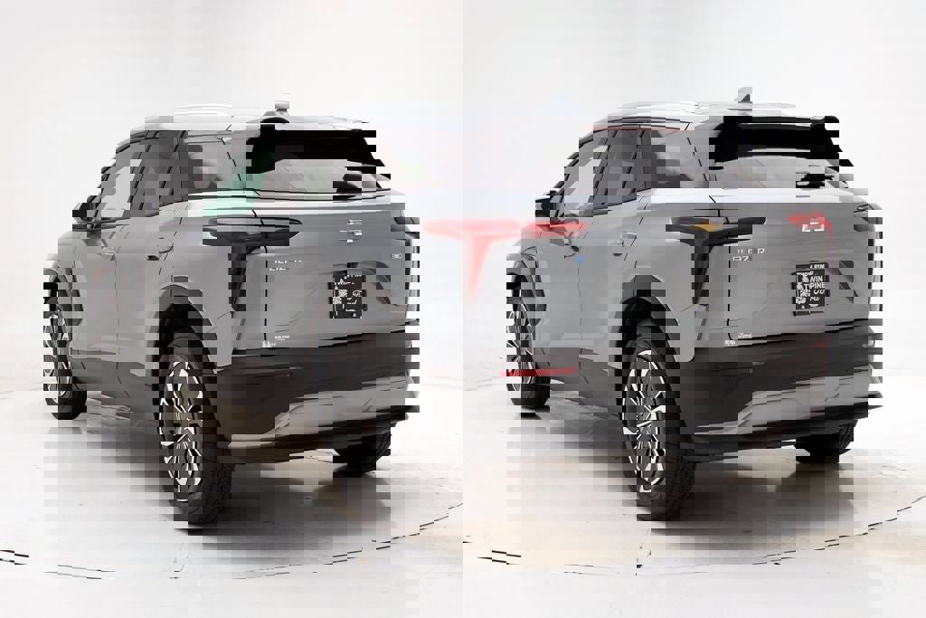 Used 2024 Chevrolet Blazer EV LT image 7