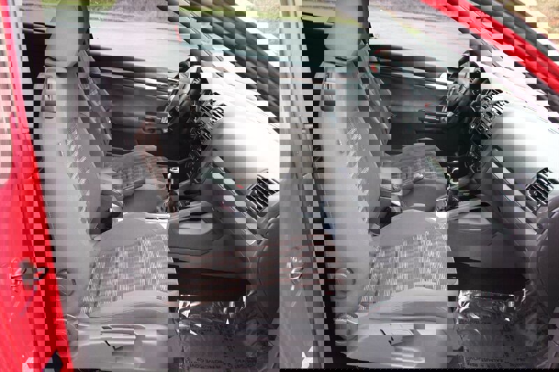 Used 2009 Volkswagen GTI 2-Door image 17