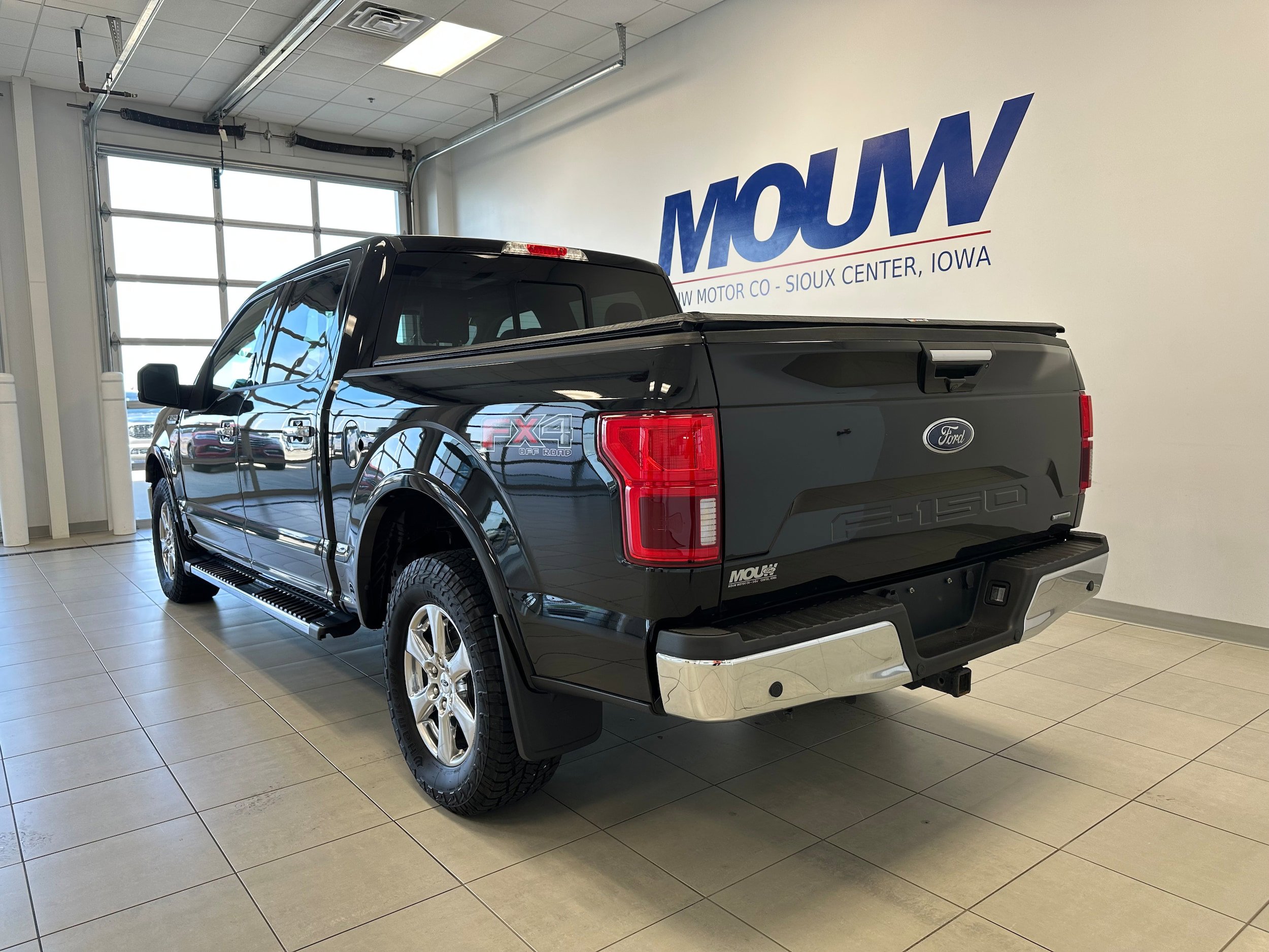 Used 2019 Ford F150 Lariat w/ Equipment Group 502A Luxury AWD/4WD image 6