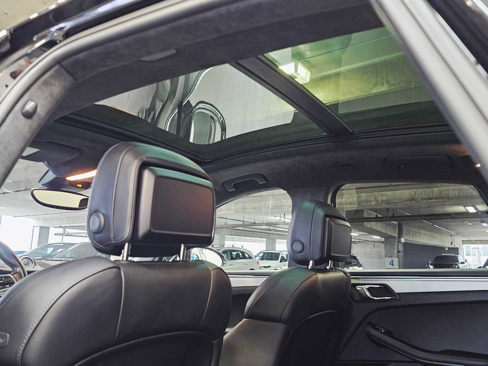 Used 2016 Porsche Macan Turbo w/ Premium Package Plus image 26