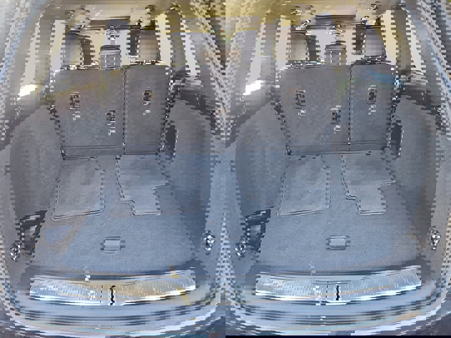 Used 2022 Jeep Grand Cherokee Overland w/ Luxury Tech Group IV image 38