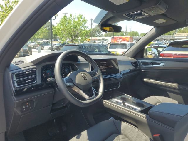 Certified 2025 Volkswagen Atlas Cross Sport SE image 18