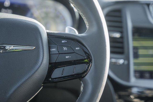 Used 2023 Chrysler 300 S image 39