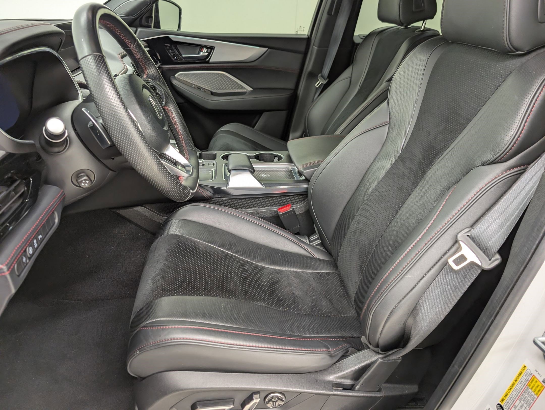 Used 2023 Acura MDX A-Spec image 5