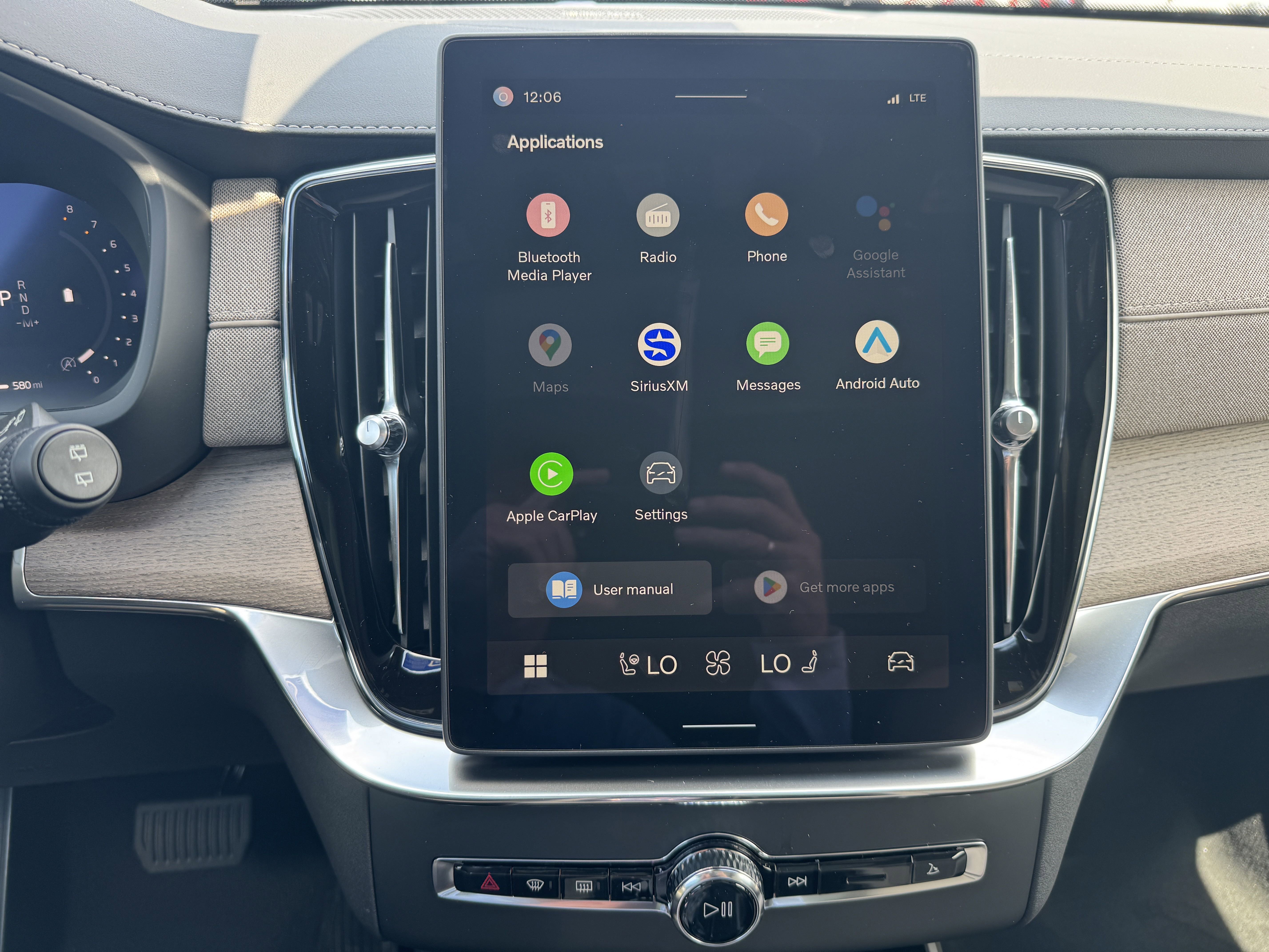 New 2026 Volvo XC90 B6 Plus image 23