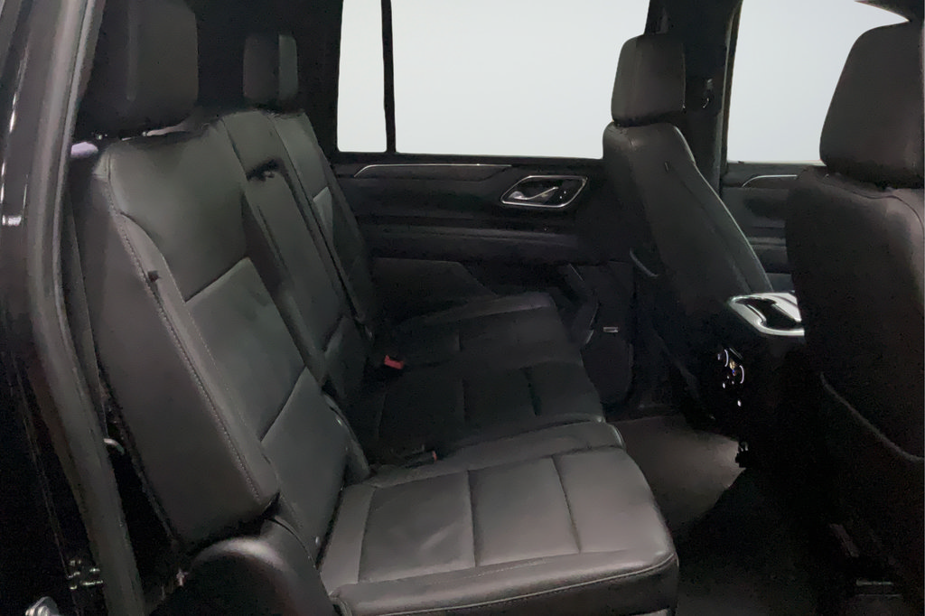 Used 2024 Chevrolet Suburban LT AWD/4WD image 21