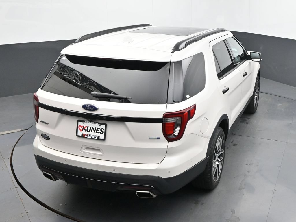 Used 2017 Ford Explorer Sport w/ Equipment Group 401A AWD/4WD image 30