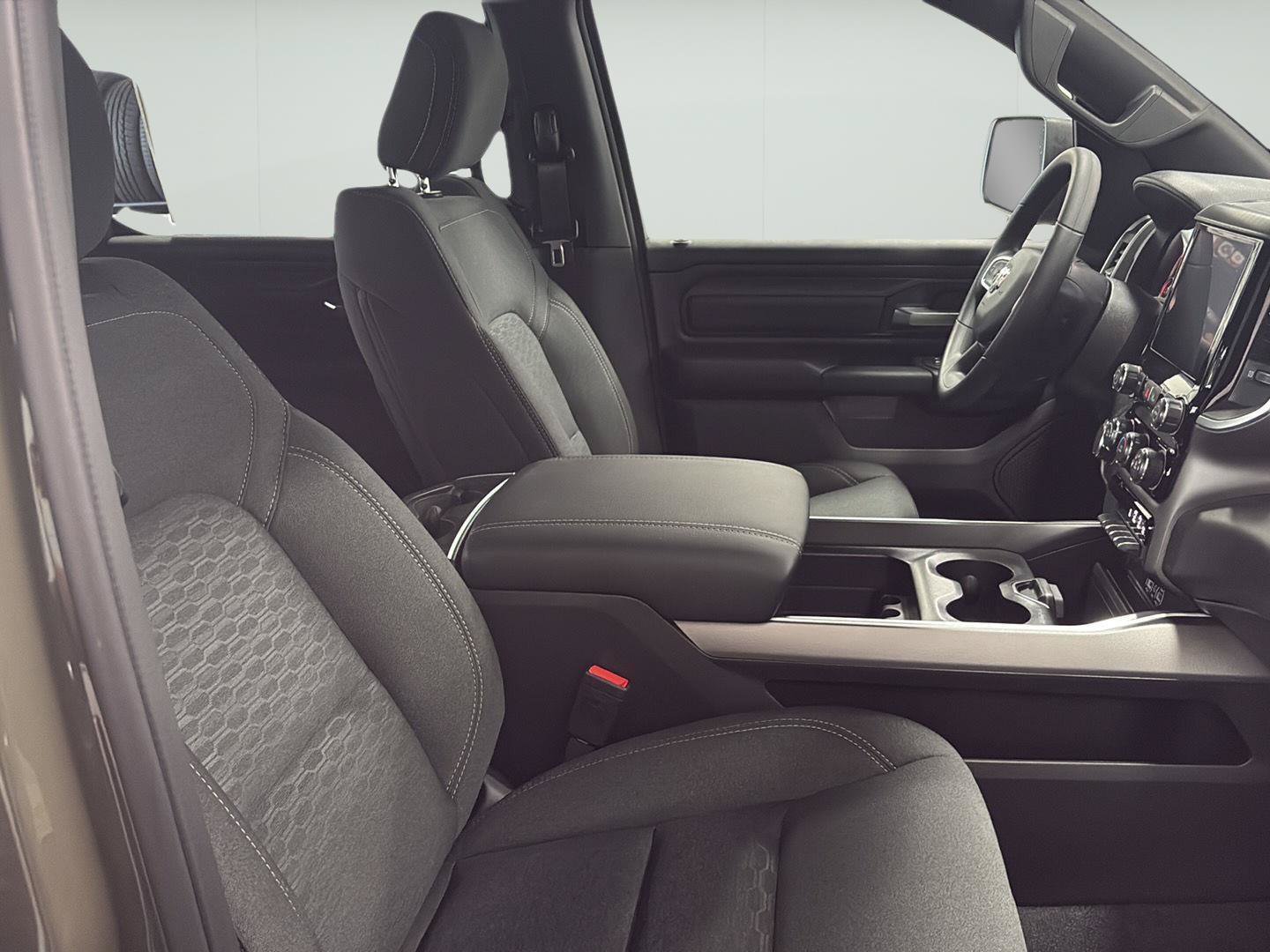 New 2026 RAM 1500 Express AWD/4WD image 25