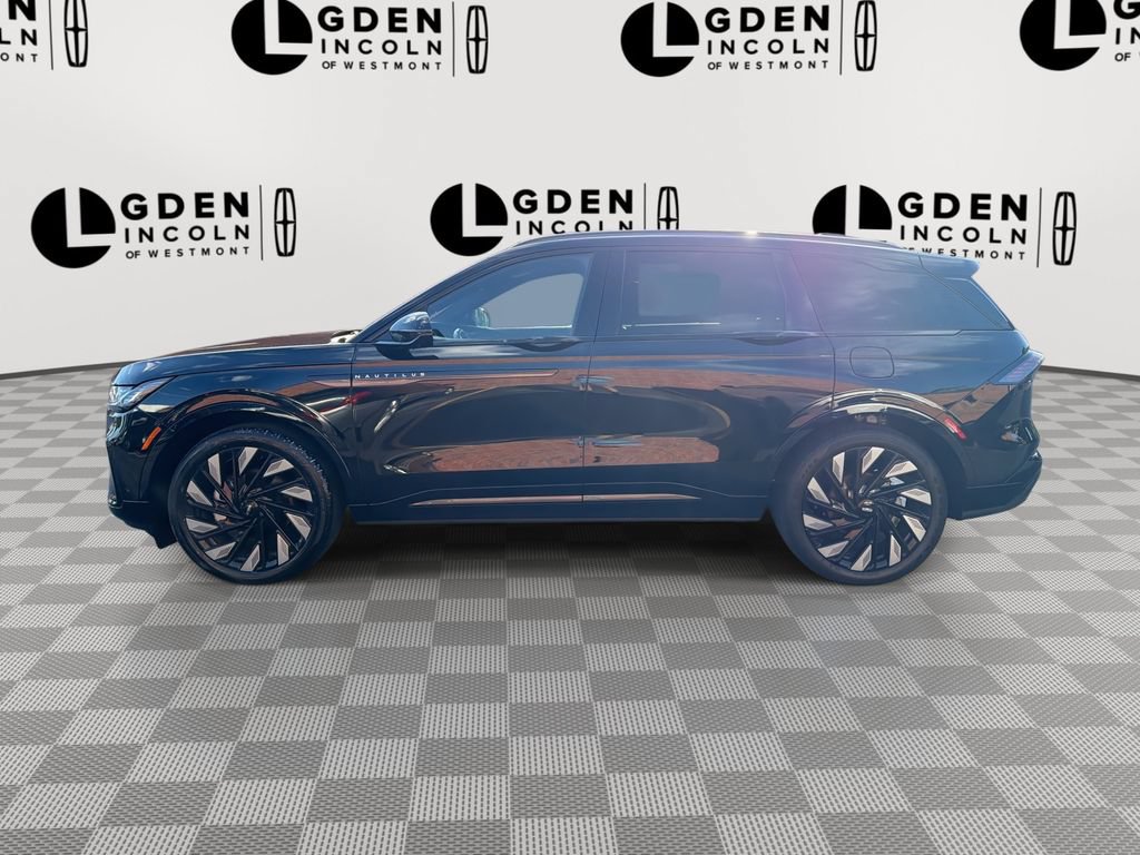 Used 2024 Lincoln Nautilus Reserve w/ Equipment Group 202A AWD/4WD image 5