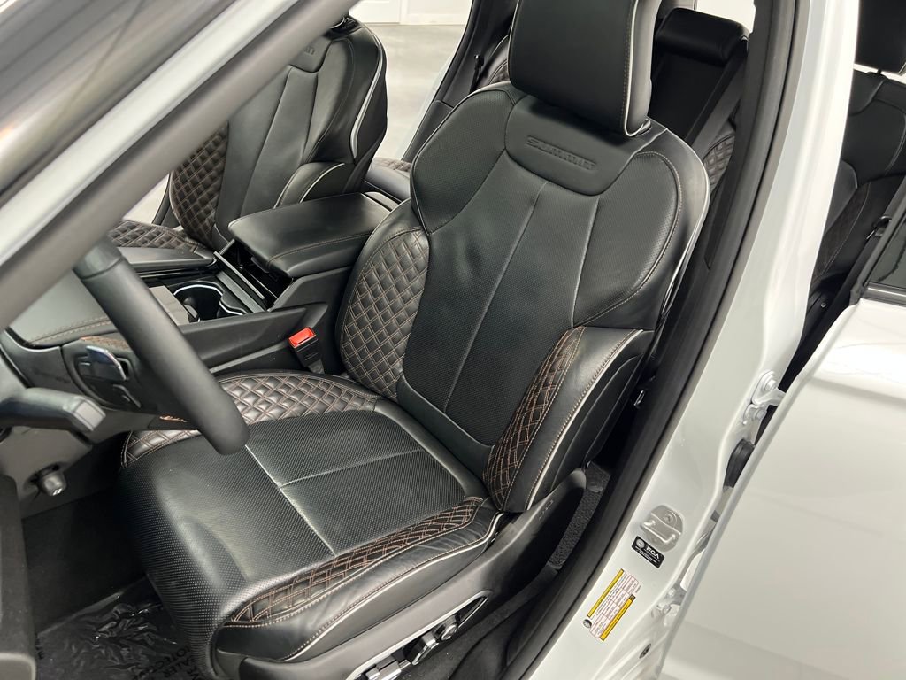 Used 2025 Jeep Grand Cherokee Summit image 9