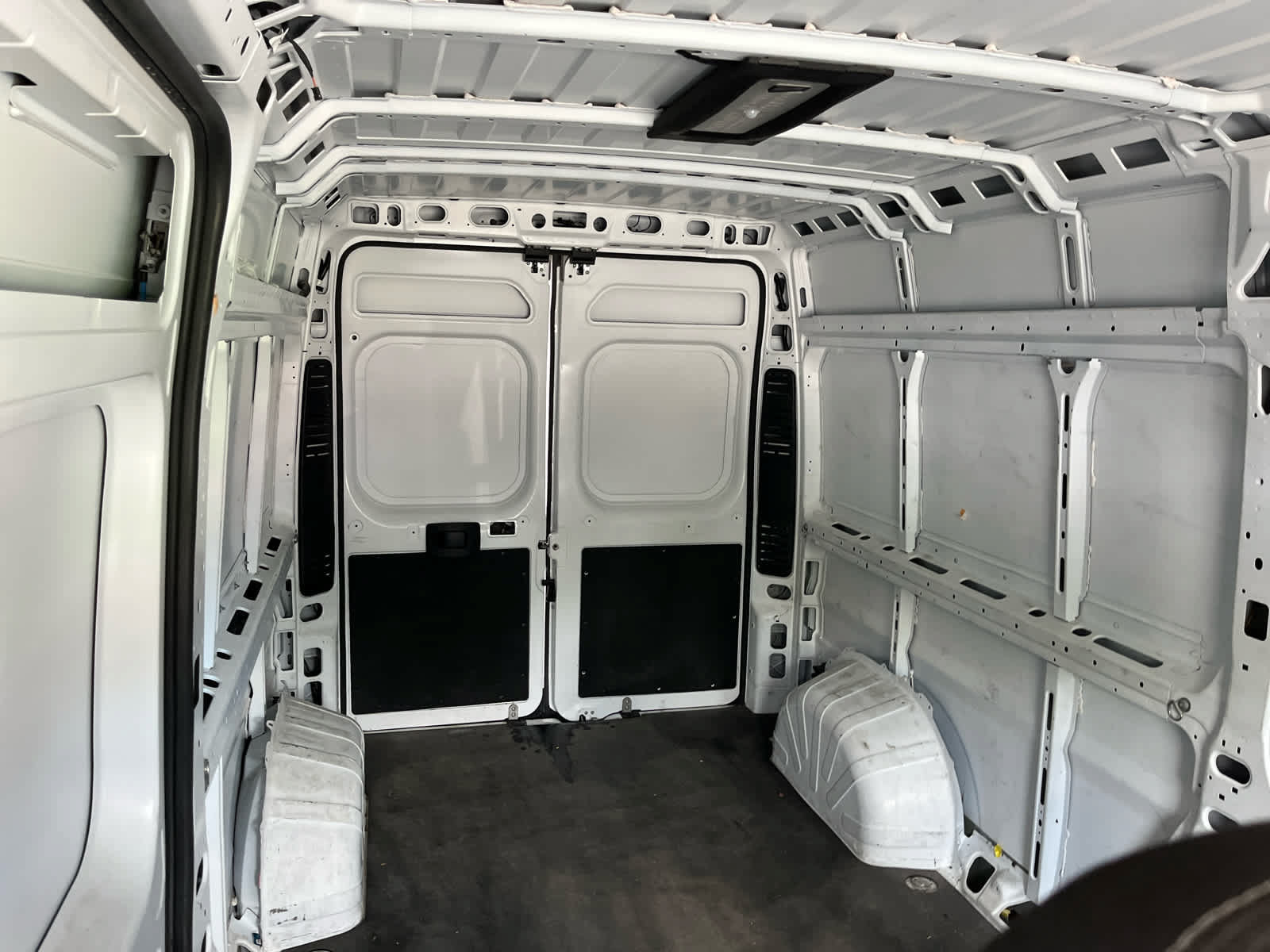 Used 2023 RAM ProMaster 2500 FWD image 32