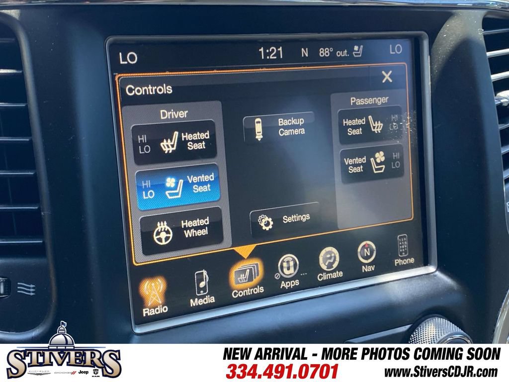 Used 2017 Jeep Grand Cherokee Overland w/ Jeep Active Safety Group AWD/4WD image 56