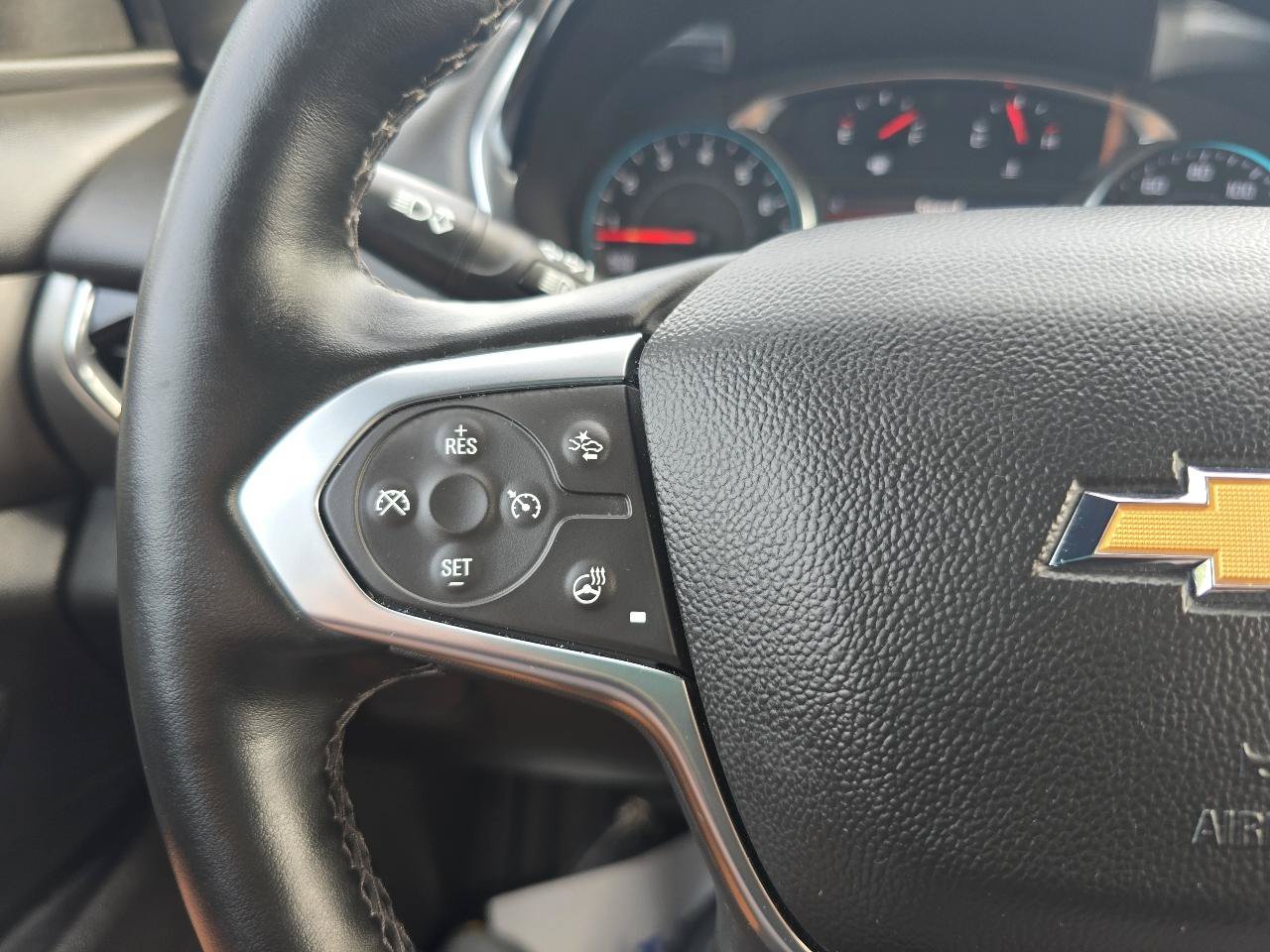 Used 2023 Chevrolet Traverse LT FWD image 30