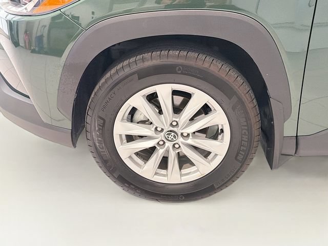 Certified 2022 Toyota Corolla Cross LE w/ Moonroof Package AWD/4WD image 25