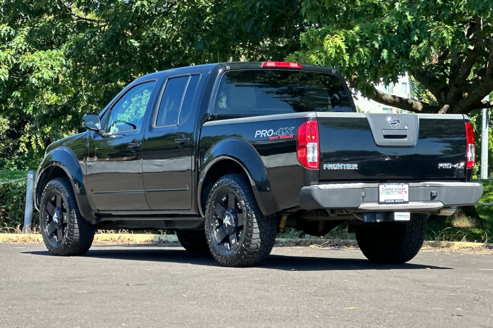Used 2012 Nissan Frontier PRO-4X AWD/4WD image 6