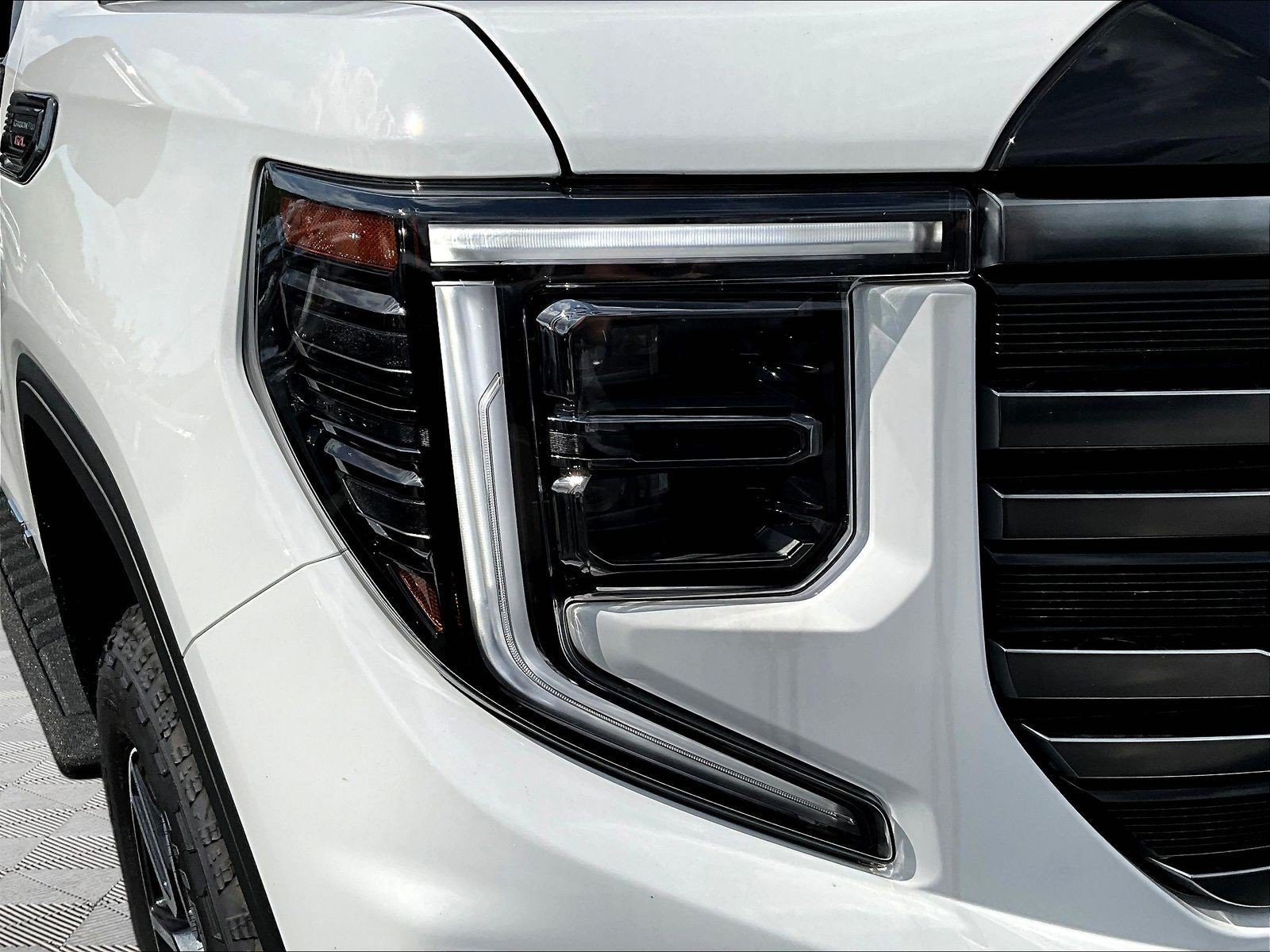 New 2026 GMC Sierra 1500 AT4 w/ AT4 Premium Package AWD/4WD image 8