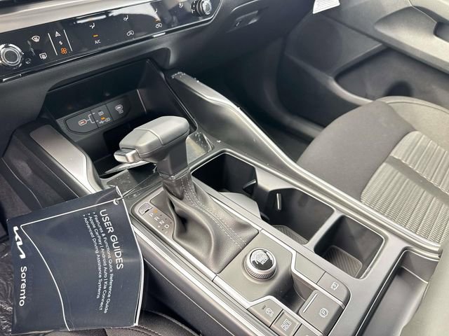 New 2026 Kia Sorento LX FWD image 29