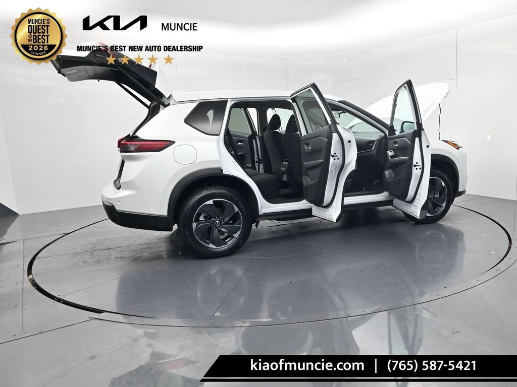Used 2024 Nissan Rogue SV AWD/4WD image 55