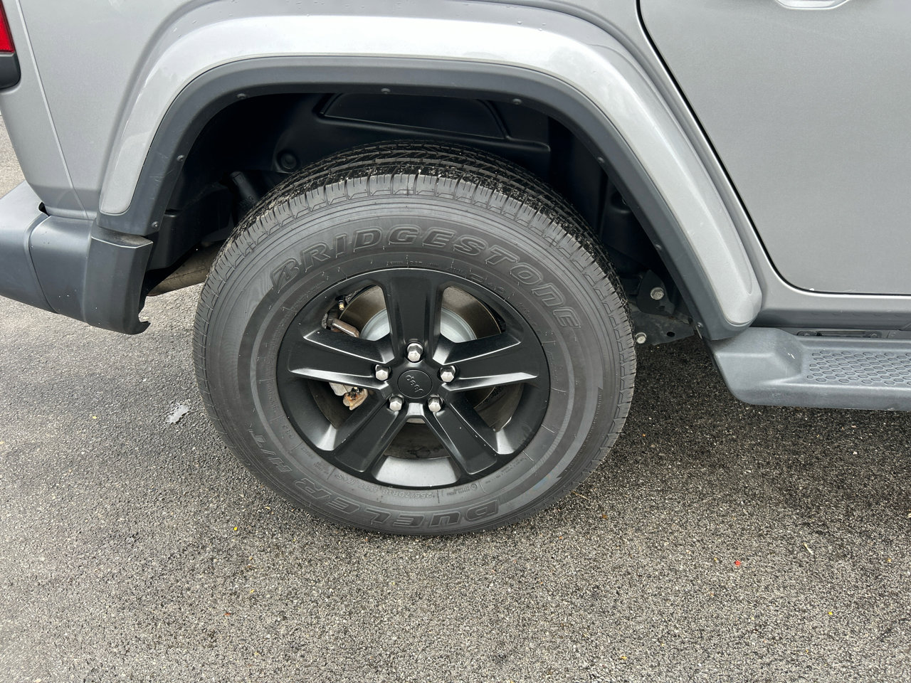 Used 2020 Jeep Wrangler Unlimited Sahara image 19