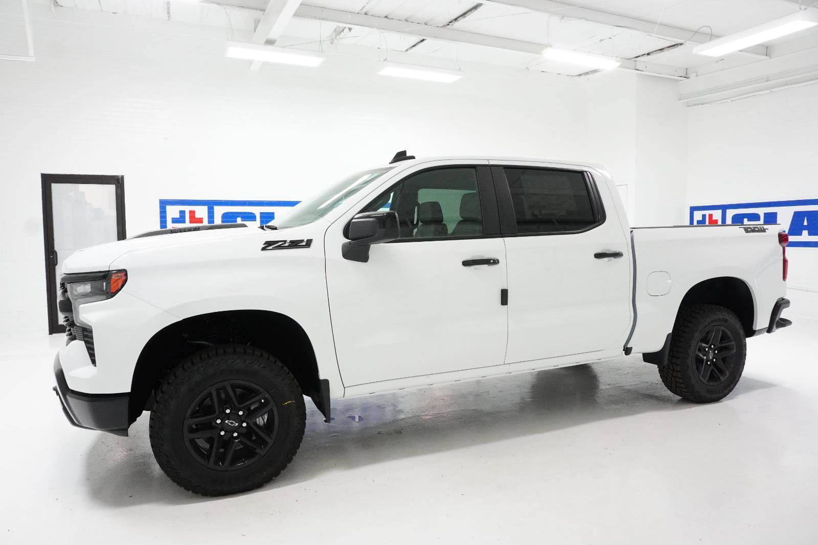 New 2026 Chevrolet Silverado 1500 LT Trail Boss w/ Convenience Package II image 8