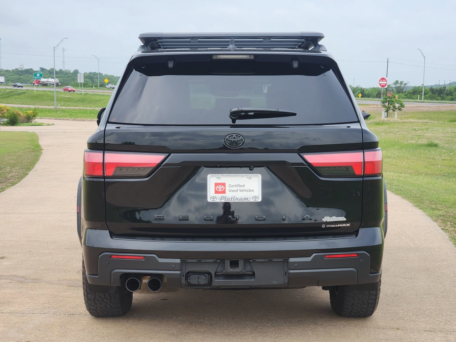 Used 2025 Toyota Sequoia TRD Pro AWD/4WD image 8