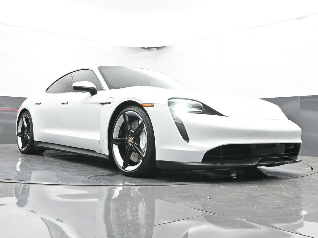 Used 2020 Porsche Taycan 4S image 46