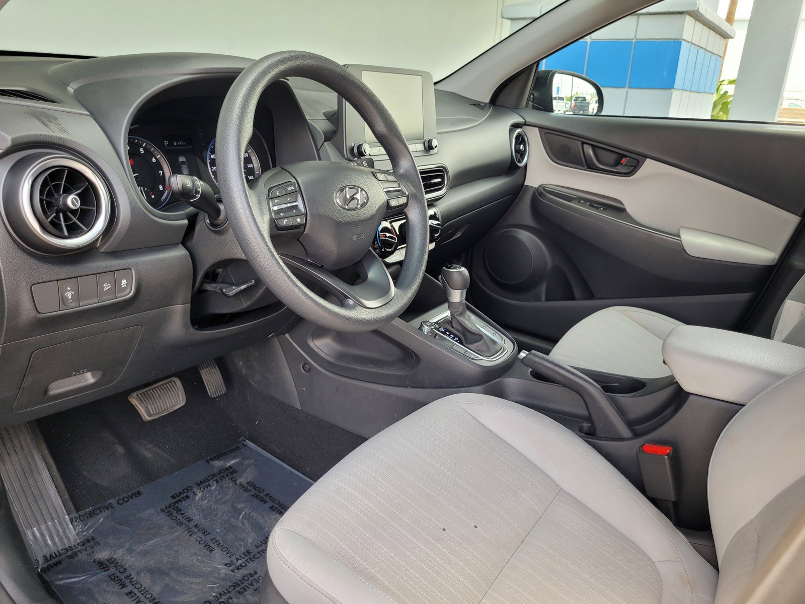 Used 2023 Hyundai Kona SEL w/ Cargo Package FWD image 9