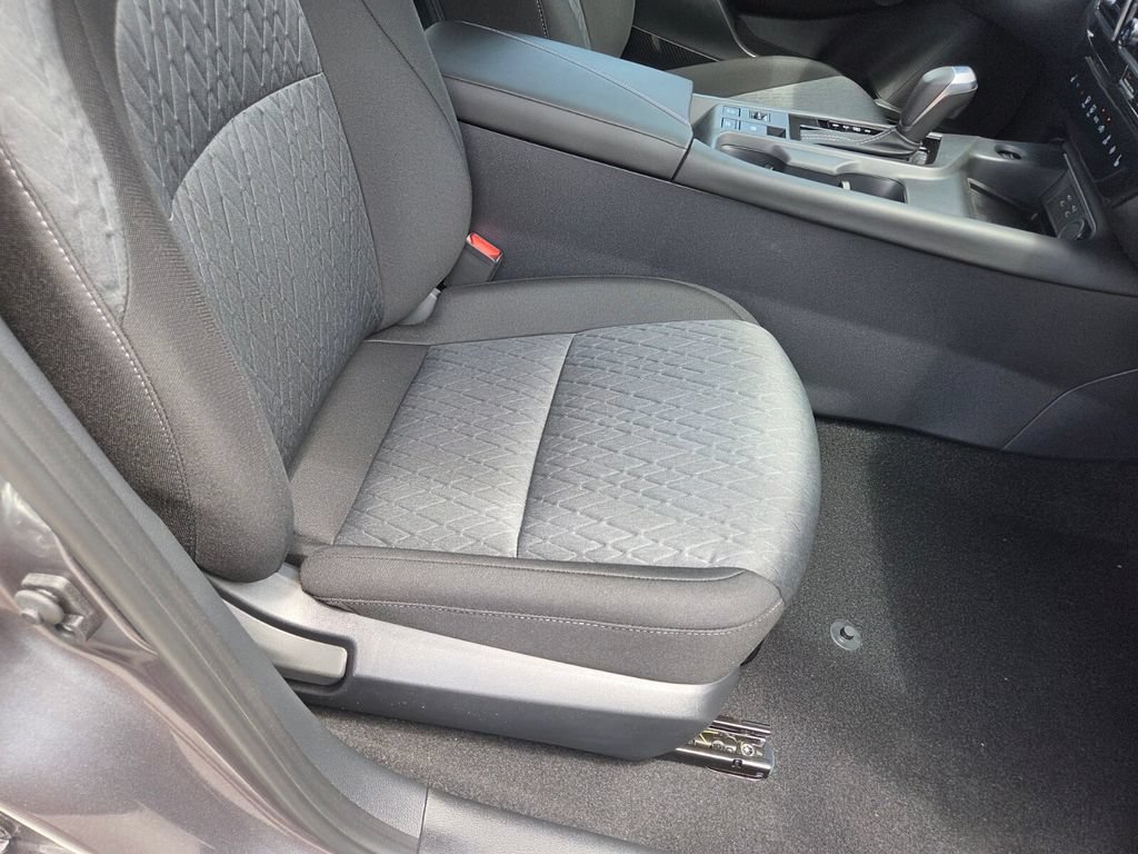Used 2026 Nissan Sentra SV w/ SV Convenience Package FWD image 28