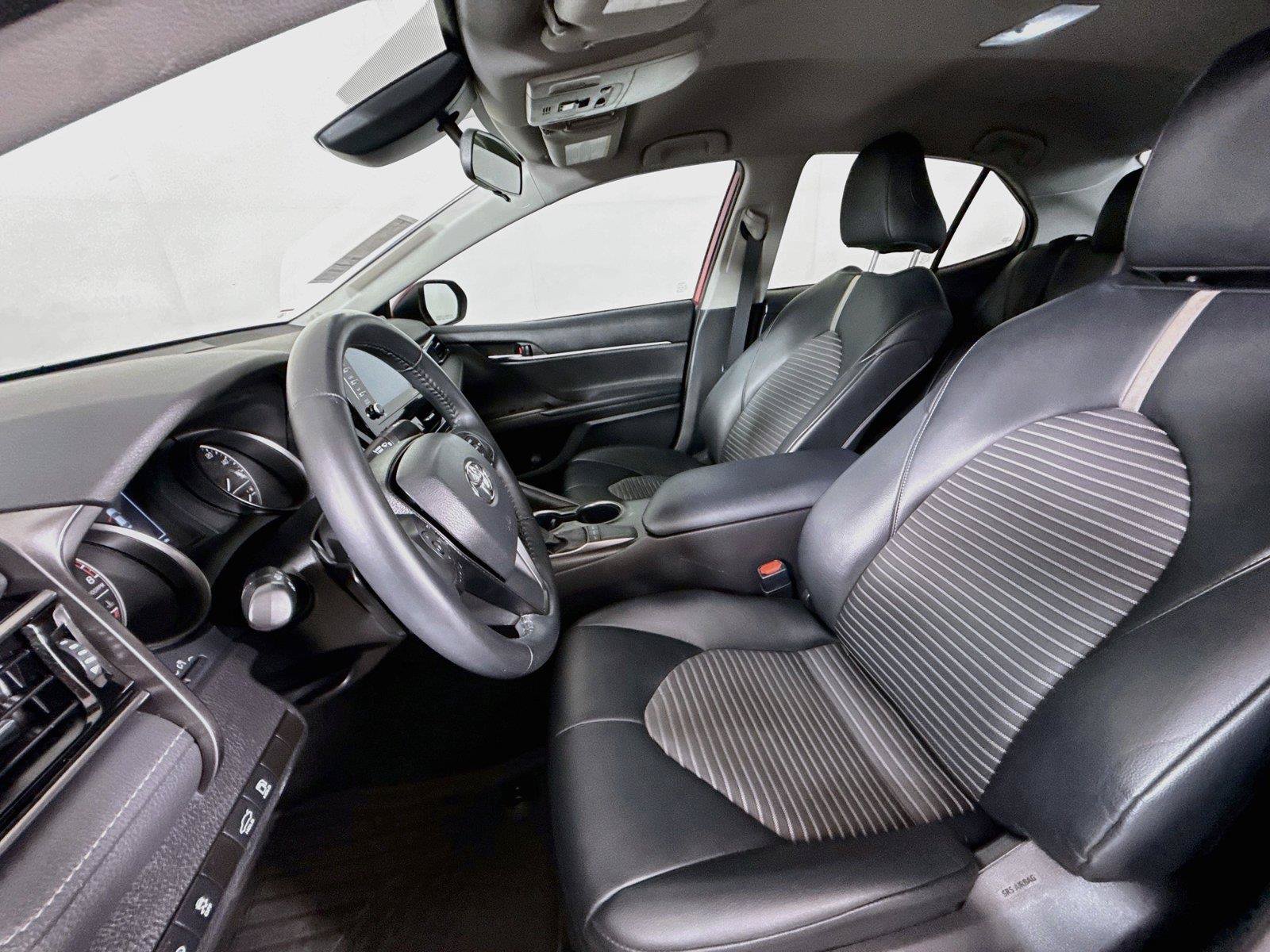 Certified 2022 Toyota Camry SE FWD image 3
