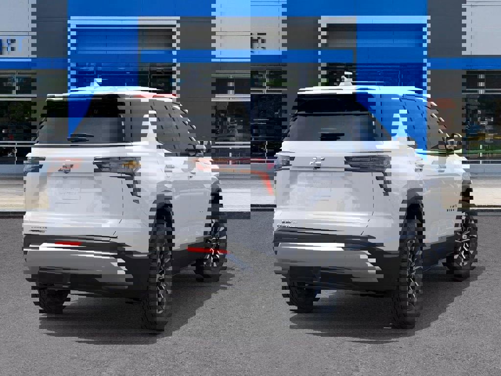 New 2026 Chevrolet Equinox LT image 4