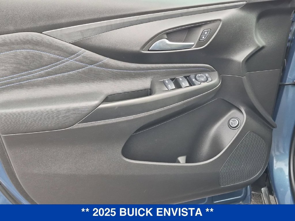 Used 2025 Buick Envista Sport Touring w/ Convenience I Package FWD image 10