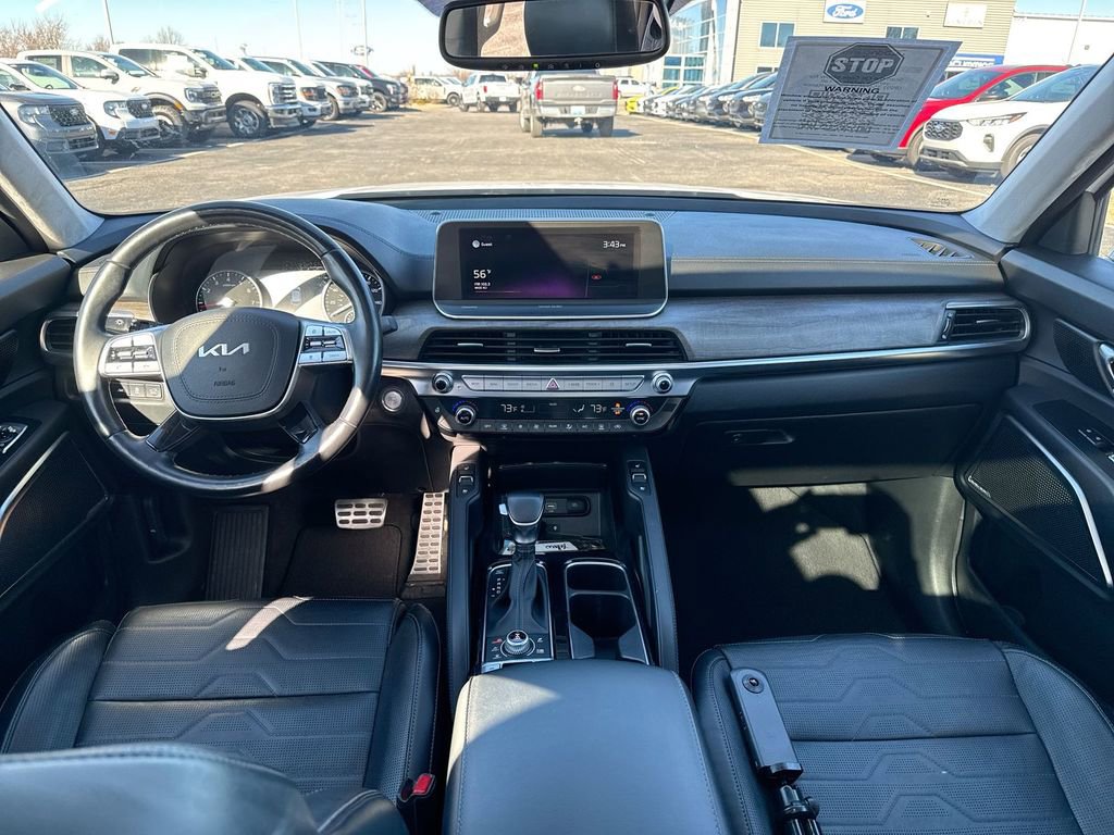 Used 2022 Kia Telluride SX w/ SX Prestige Package image 10