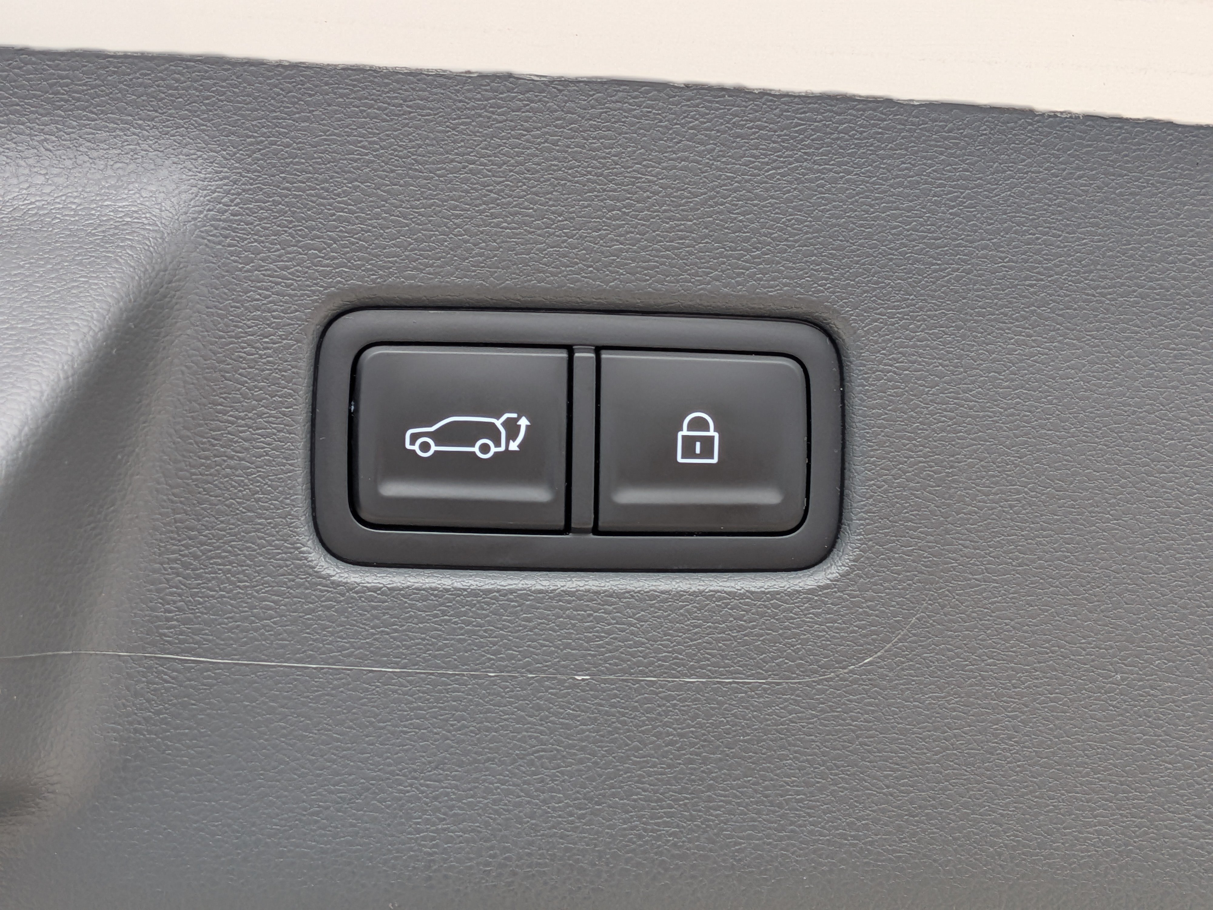 Used 2025 Hyundai Santa Fe SEL FWD image 15