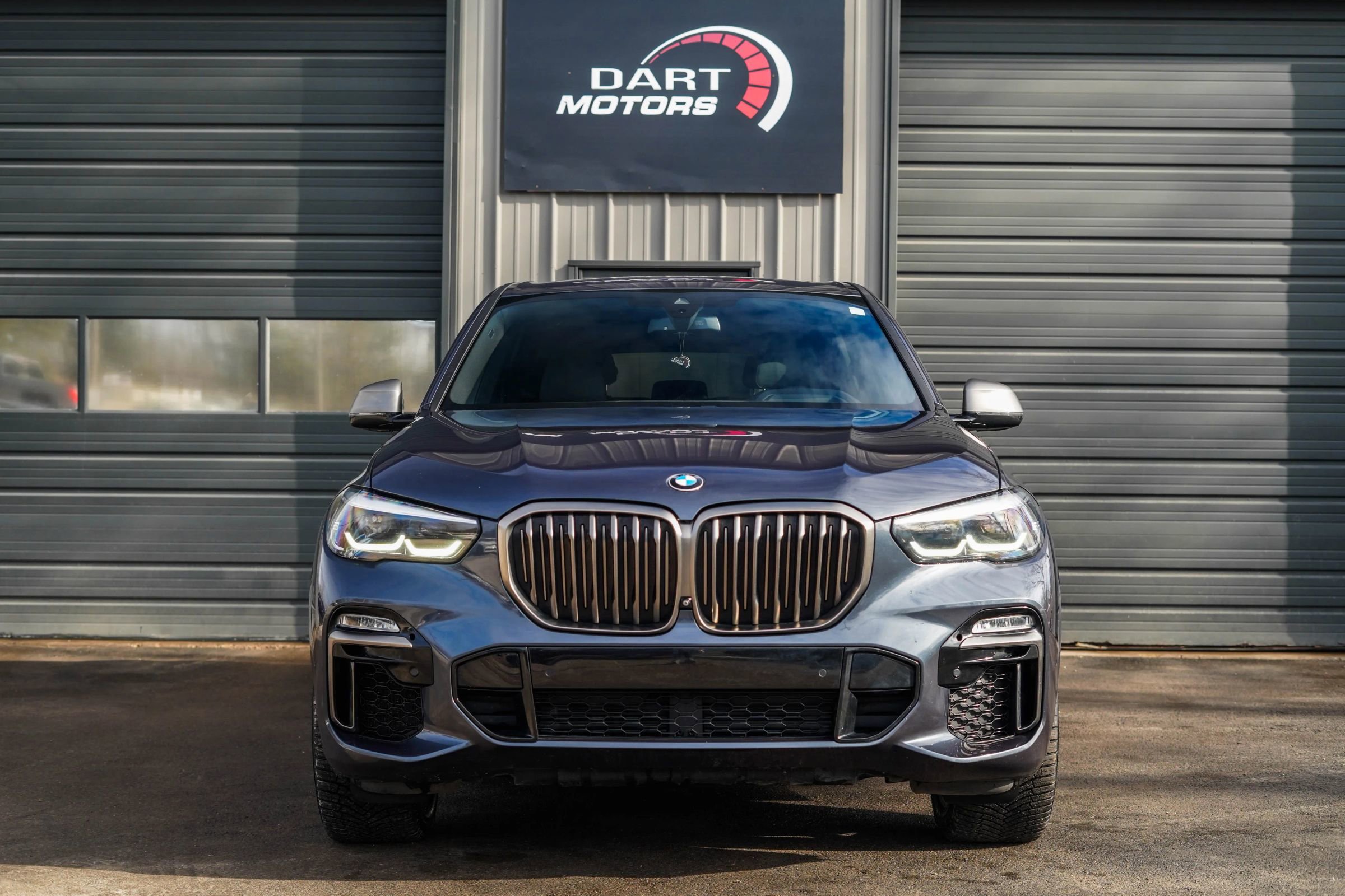 Used 2020 BMW X5 M50i w/ Premium Package image 2