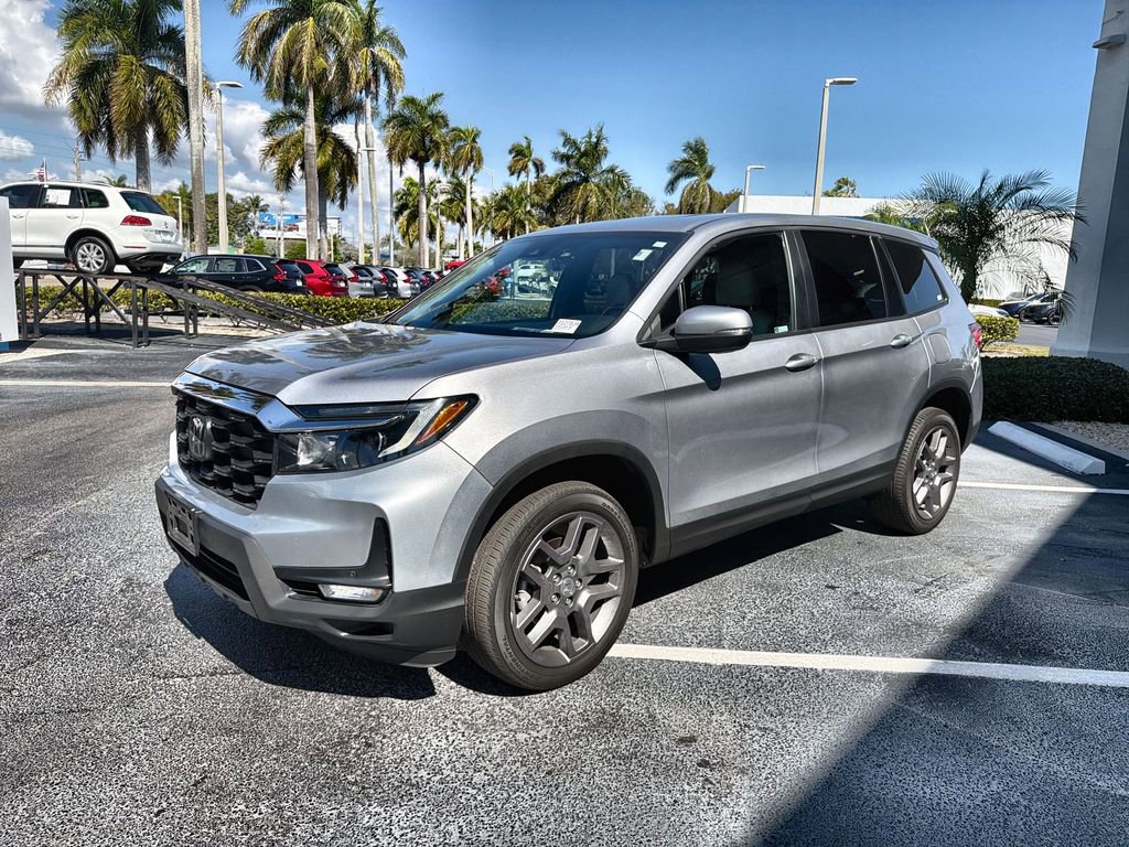 Used 2023 Honda Passport EX-L image 4
