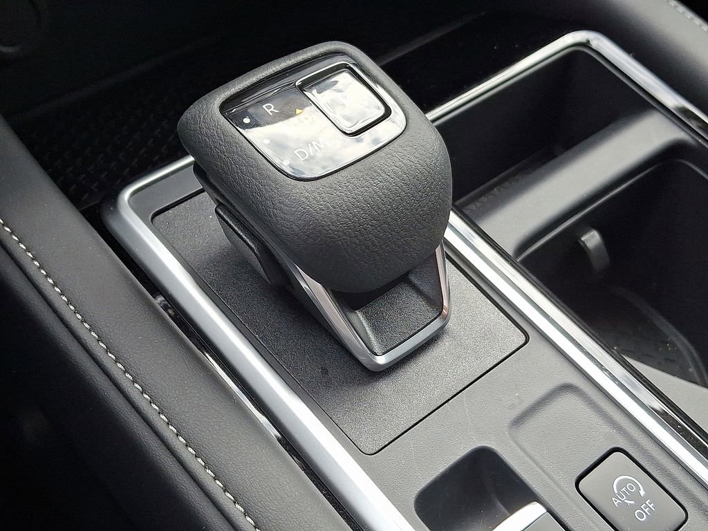 New 2025 Nissan Pathfinder SV w/ Black Appearance Package image 9