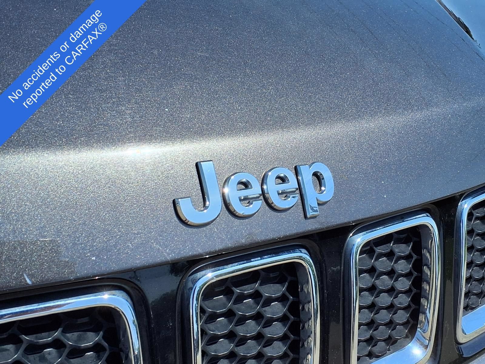 Used 2018 Jeep Compass Latitude w/ Popular Equipment Group AWD/4WD image 9