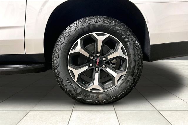 Used 2026 GMC Yukon XL AT4 AWD/4WD image 9