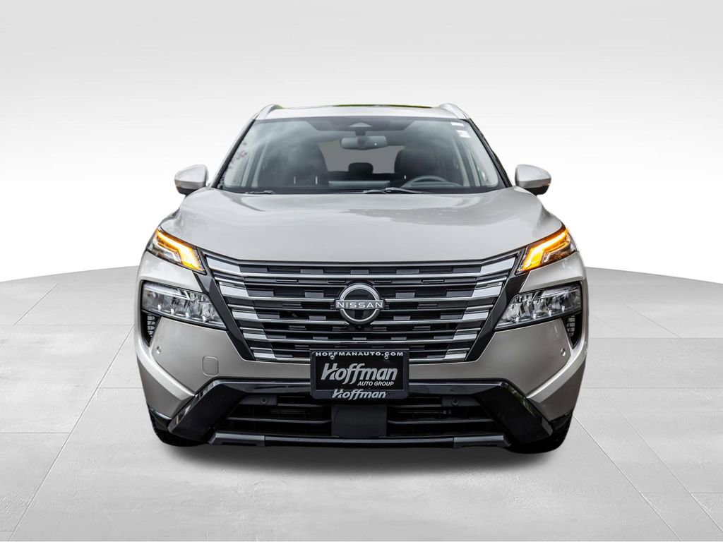 Used 2024 Nissan Rogue Platinum w/ Platinum Premium Package AWD/4WD image 2