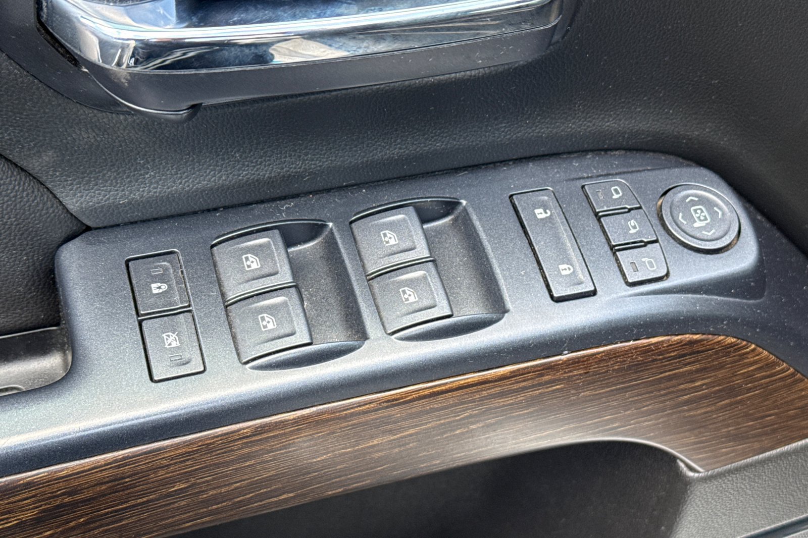 Used 2019 GMC Sierra 3500 Denali w/ Duramax Plus Package AWD/4WD image 11