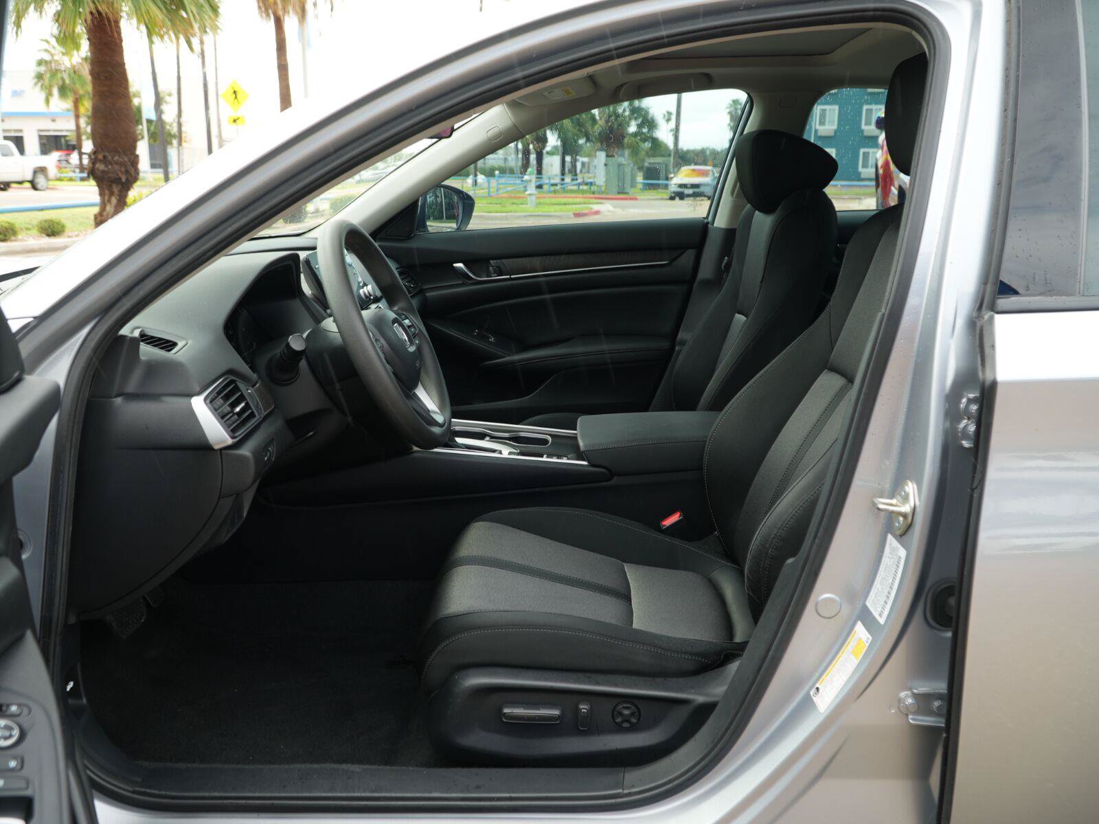 Used 2020 Honda Accord EX image 8