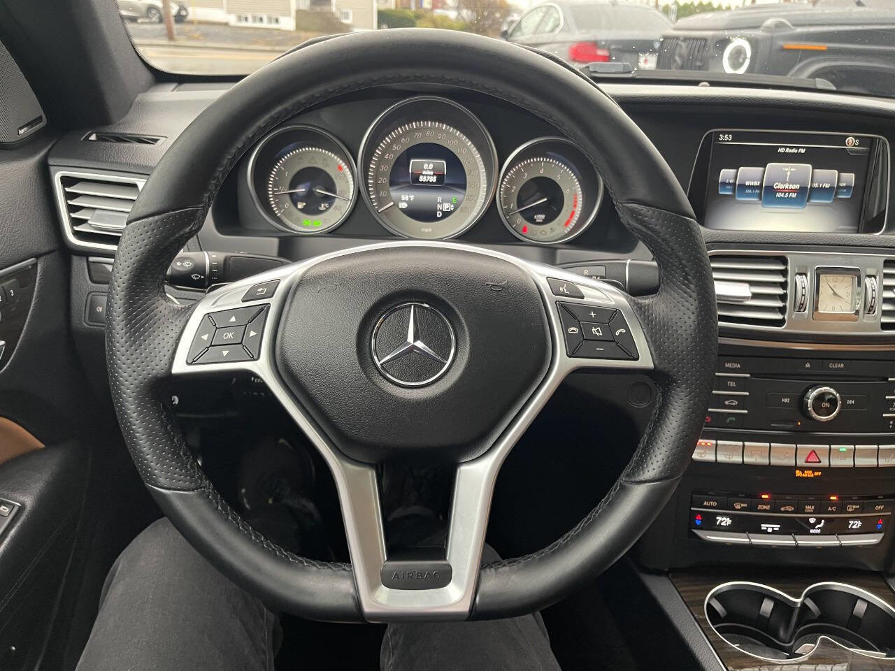 Used 2017 Mercedes-Benz E 400 4MATIC Coupe image 29