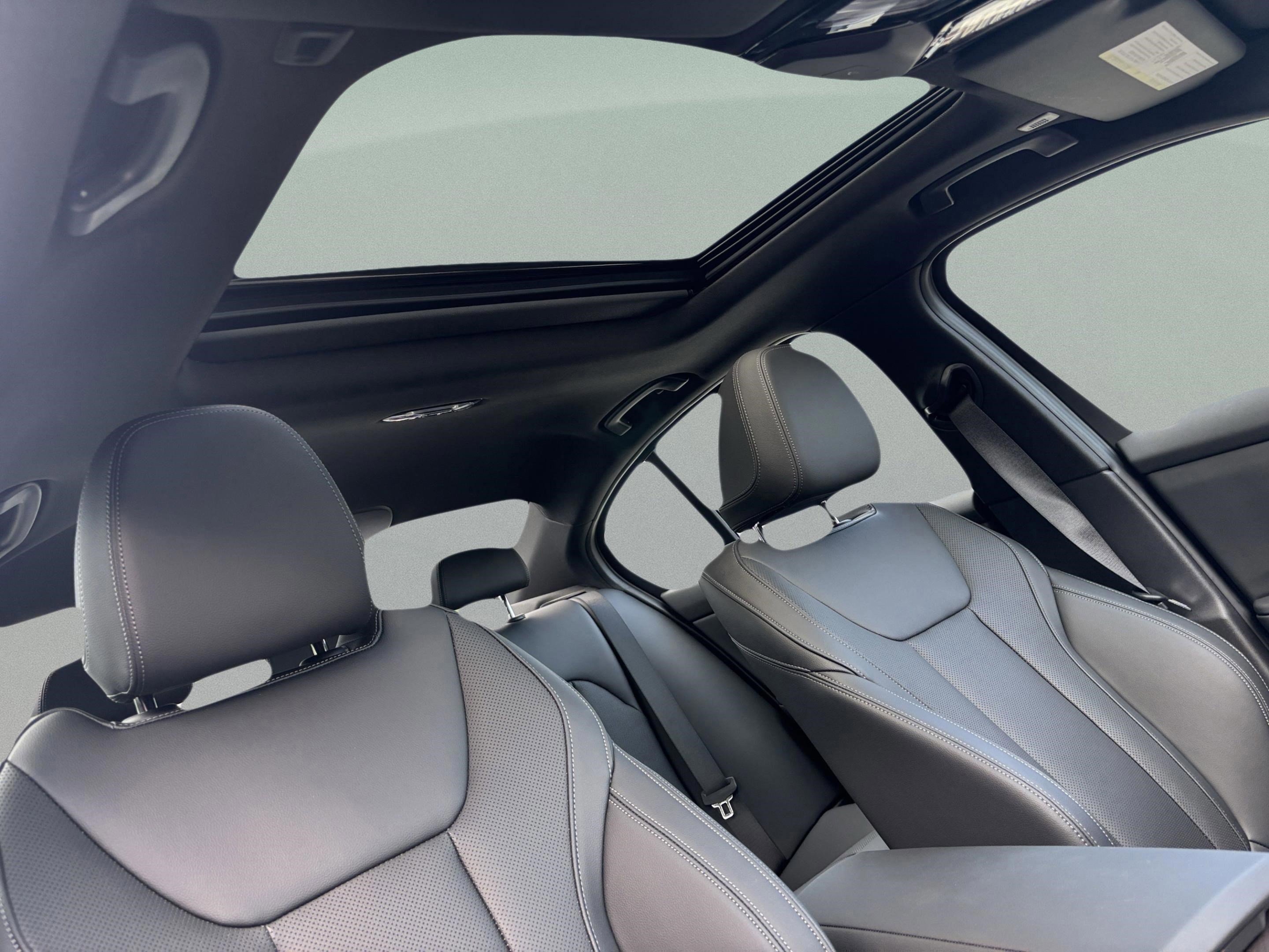 Used 2025 BMW 330i xDrive 330i xDrive image 32