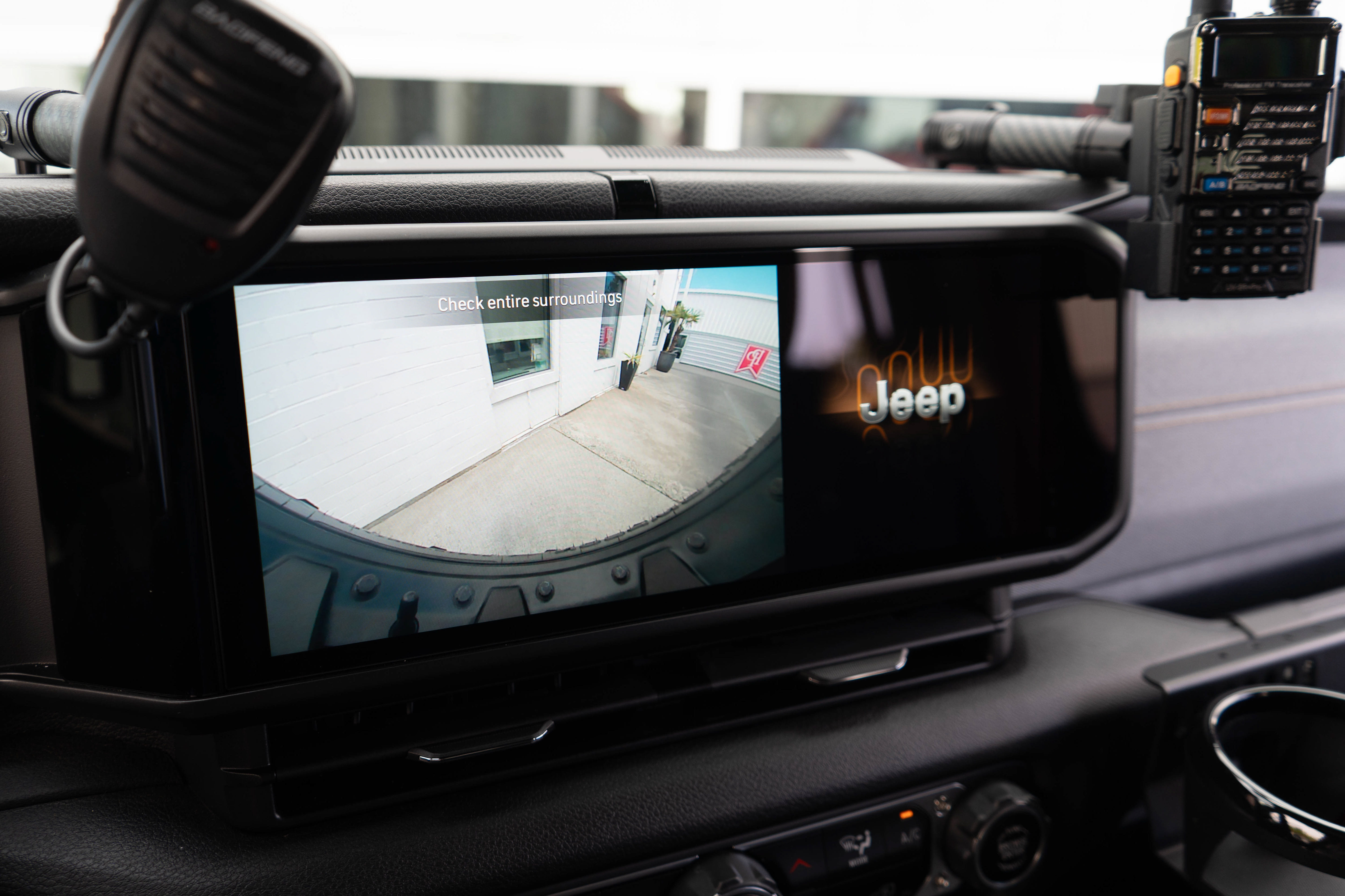 Used 2024 Jeep Wrangler Unlimited AWD/4WD image 23