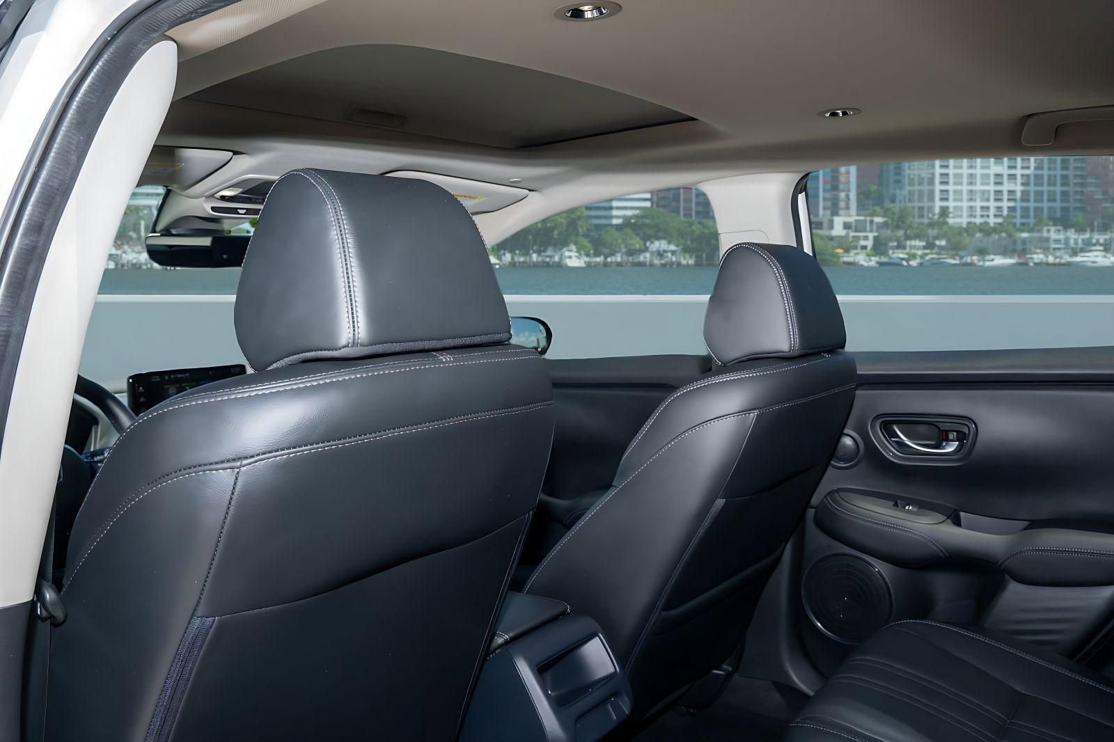 Certified 2024 Honda HR-V EX-L image 19