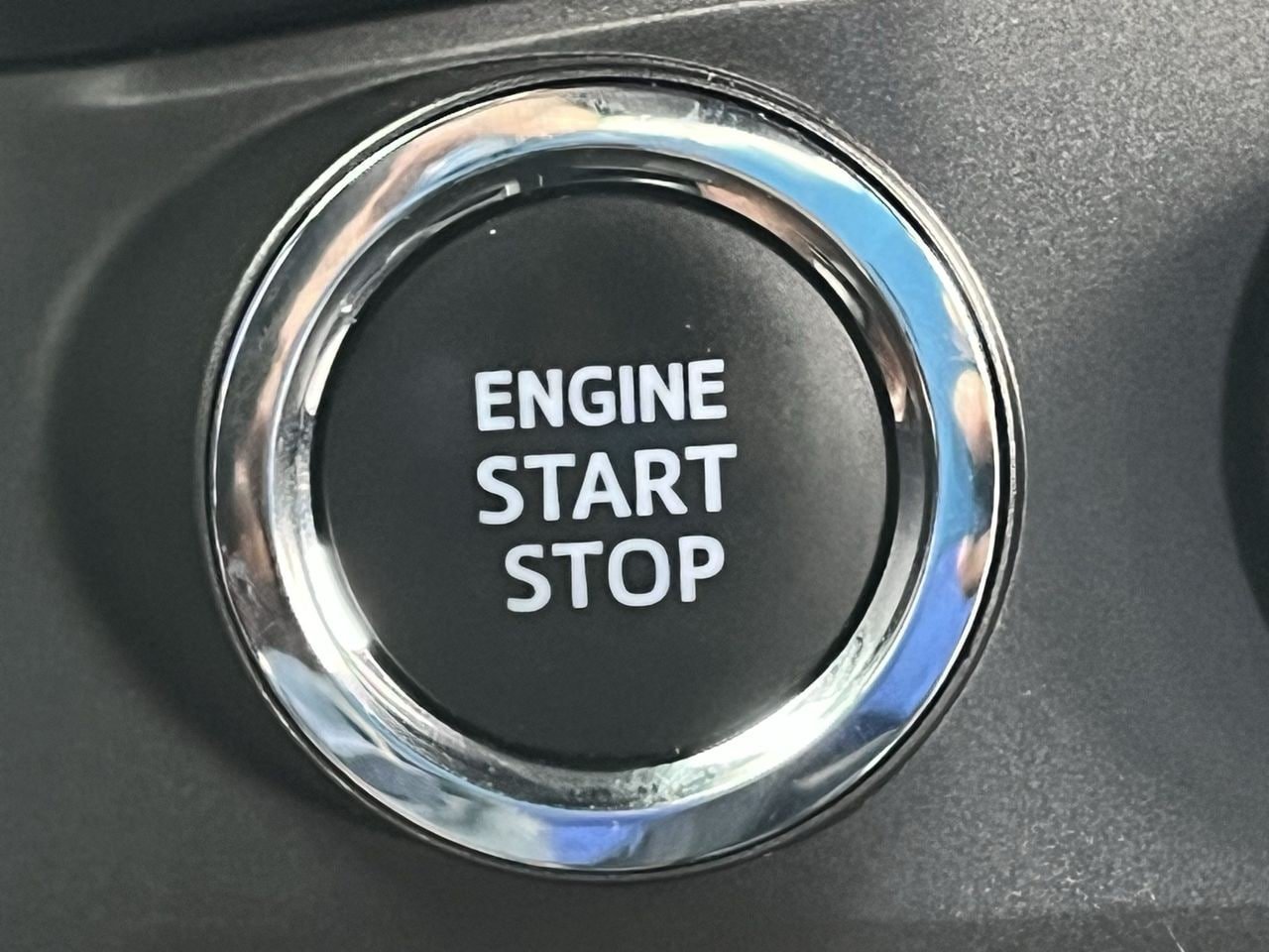 Used 2022 Toyota Tacoma TRD Off-Road w/ Technology Package AWD/4WD image 19