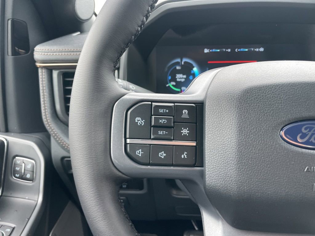 New 2025 Ford F150 Lightning Lariat AWD/4WD image 19