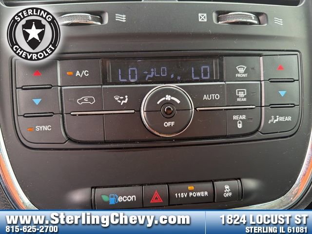 Used 2014 Chrysler Town & Country Touring FWD image 21