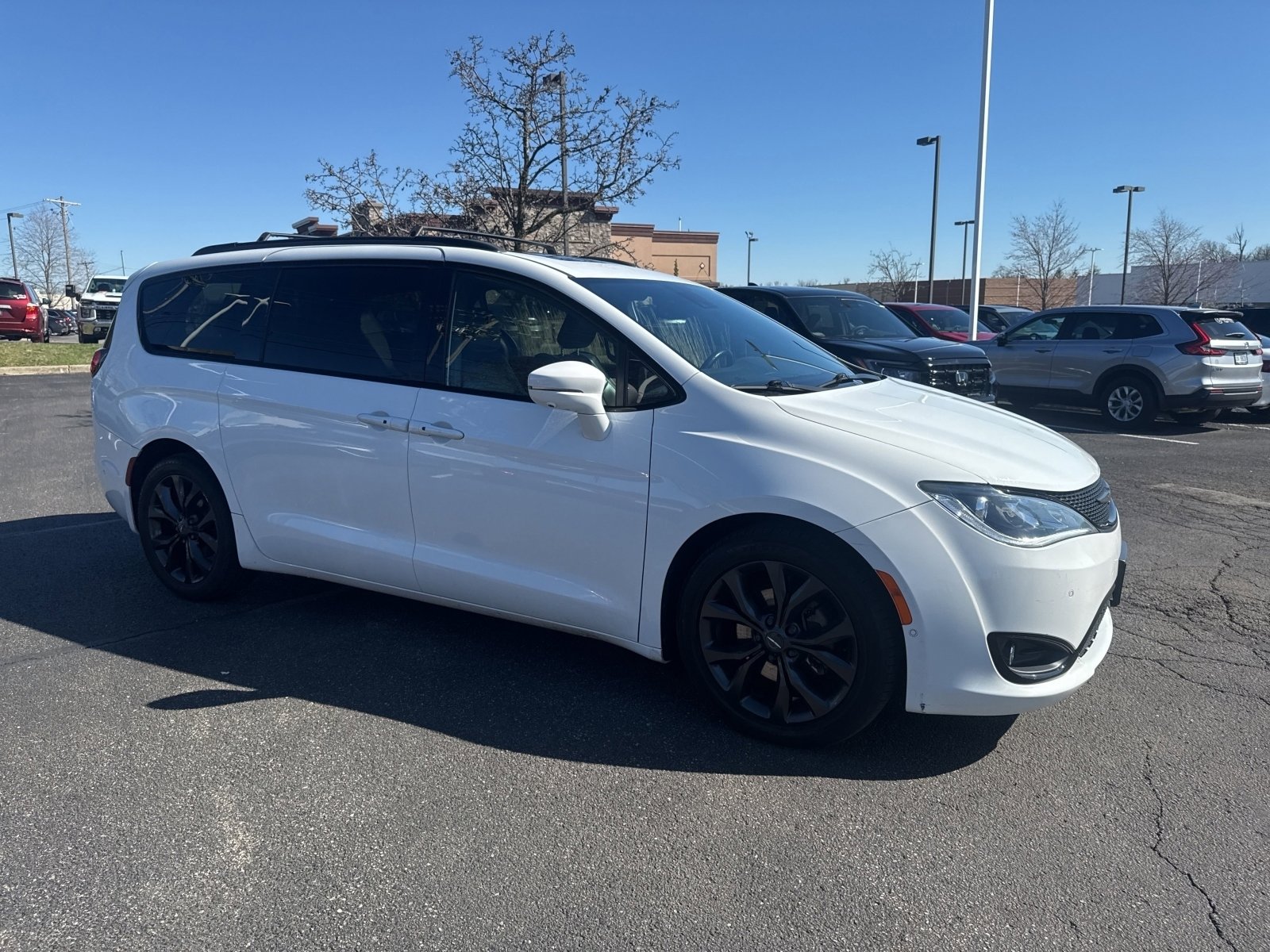 Used 2018 Chrysler Pacifica Limited w/ Advanced Safetytec Group image 11