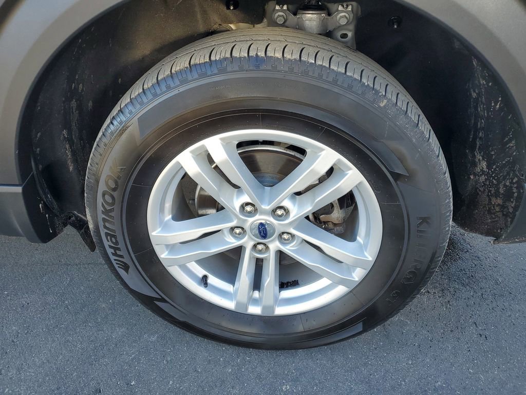 Certified 2023 Ford Explorer XLT w/ Equipment Group 202A image 34